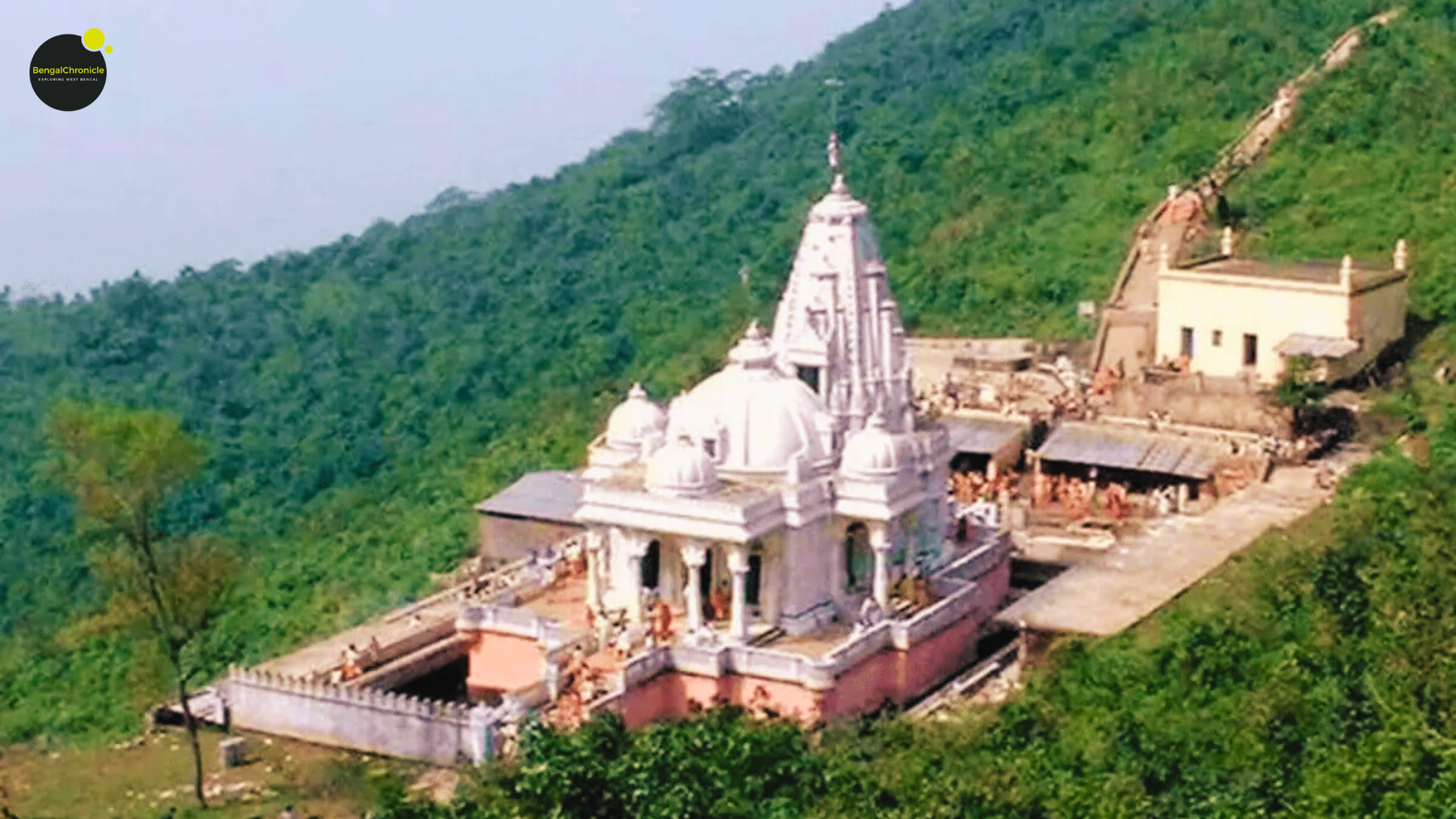 Parasnath Temple, Jharkhand – A Sacred Jewel of Jainism